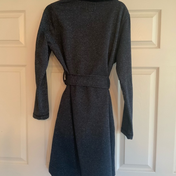 Ugg x Star Wars Vader Robe - Picture 7 of 15